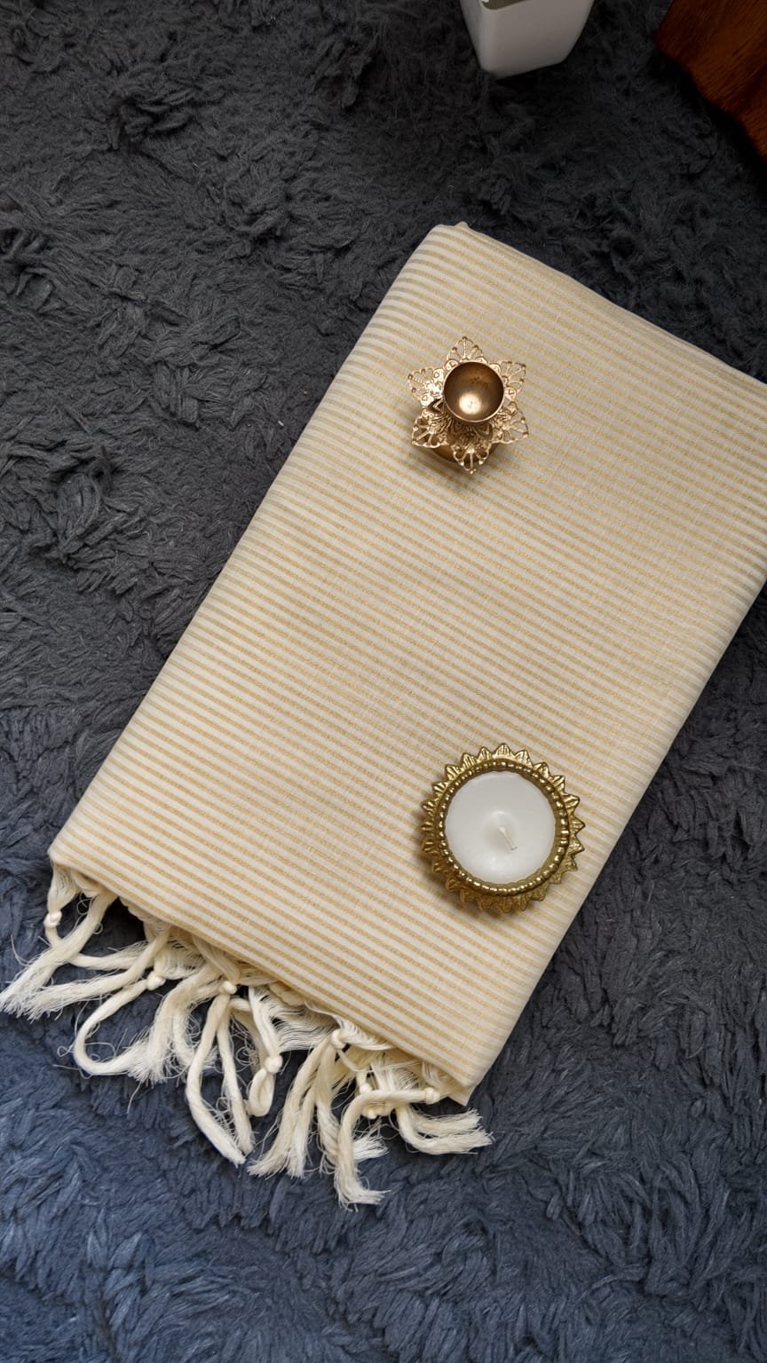Minimalist Cream Kasavu Saree with Fine Stripes - Image 2